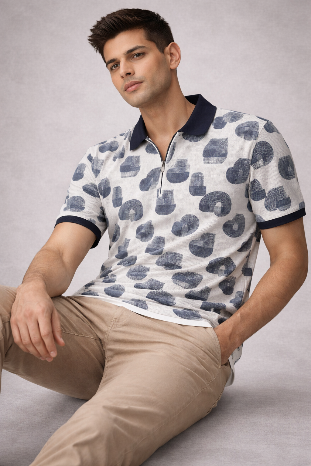 Mens half sleeve zipper t-shirt