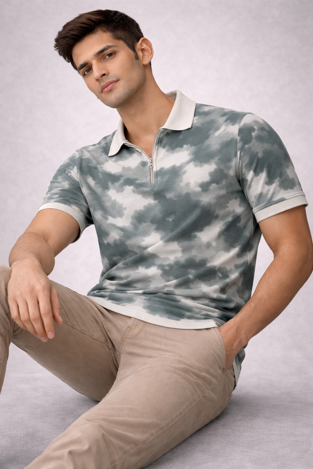 Mens half sleeve zipper t-shirt