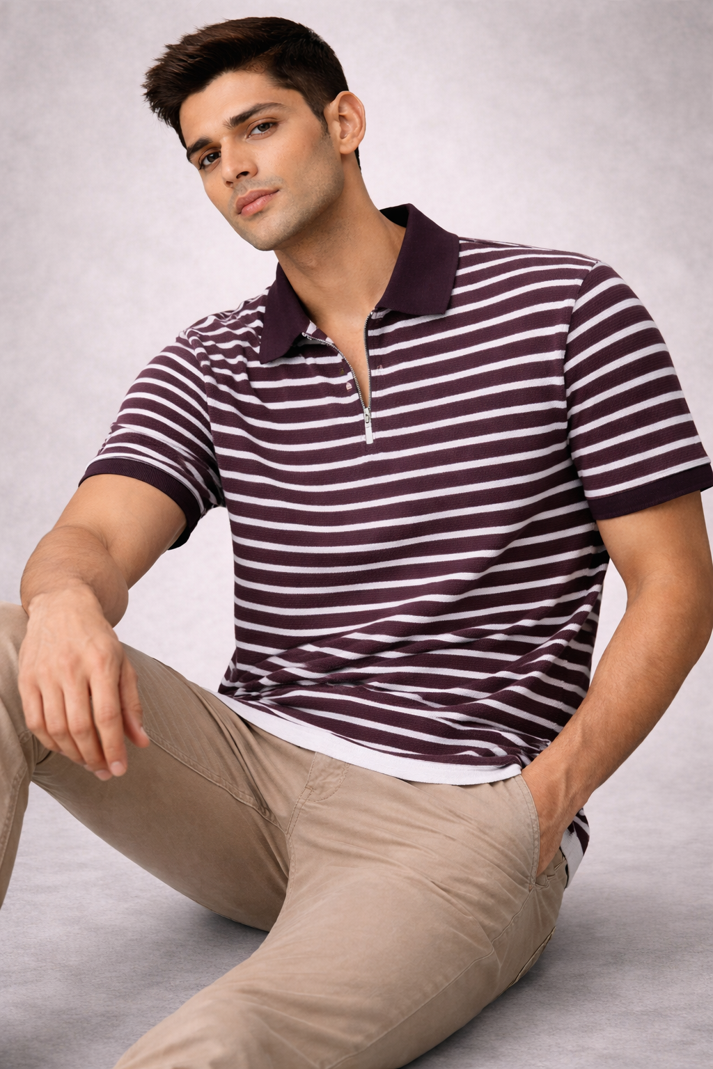 Mens half sleeve zipper t-shirt