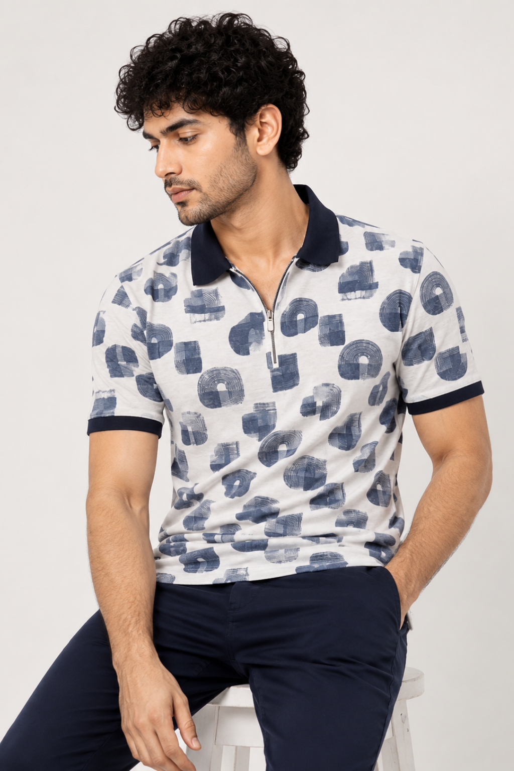 Mens half sleeve zipper t-shirt